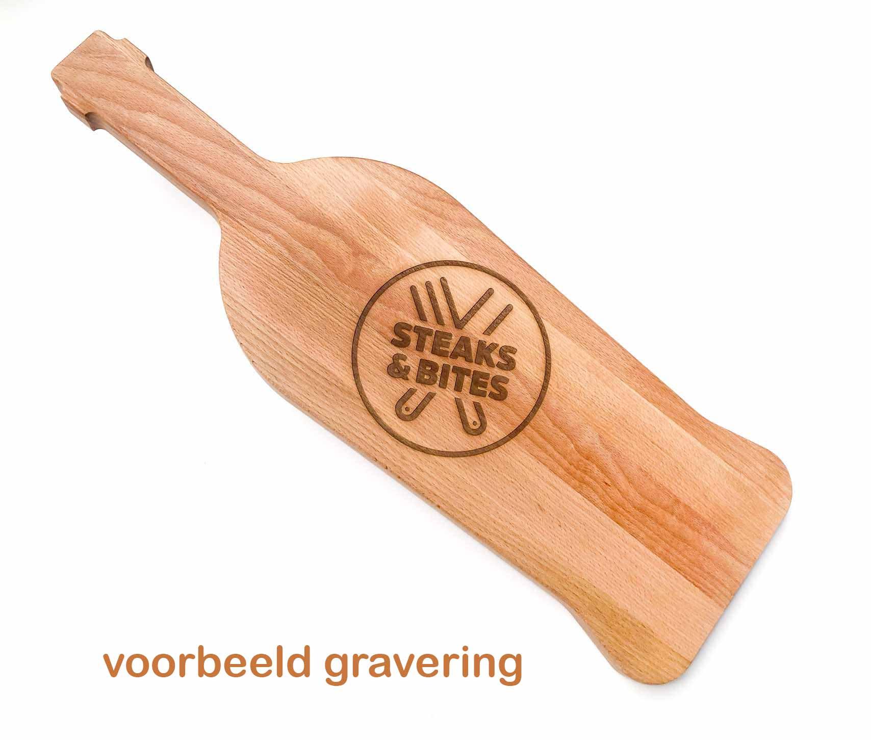 Serveerplank Fles - Tapasplank - Met naam of logo gravering - 47,5 cm x 15 cm - houtensnijplankenmetlogo.nl-